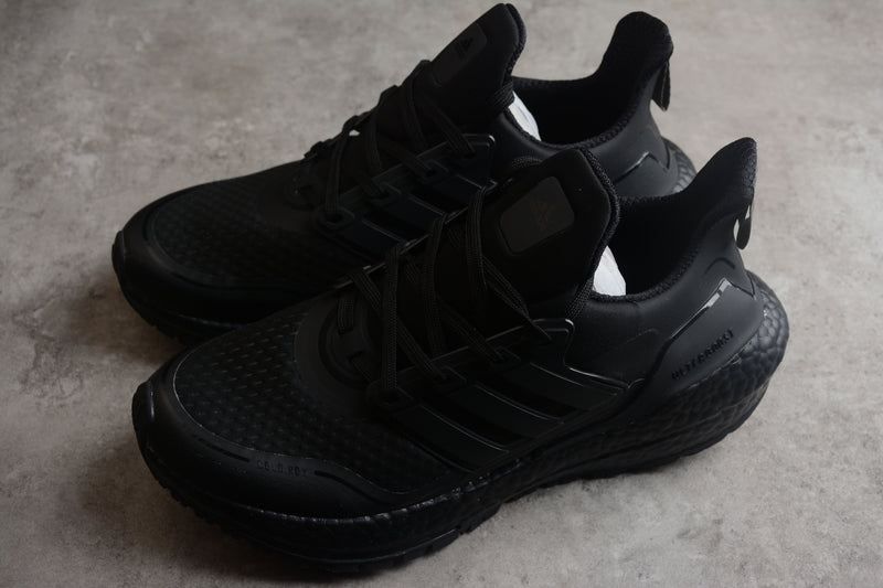 Adidas UltraBoost 21 All Black