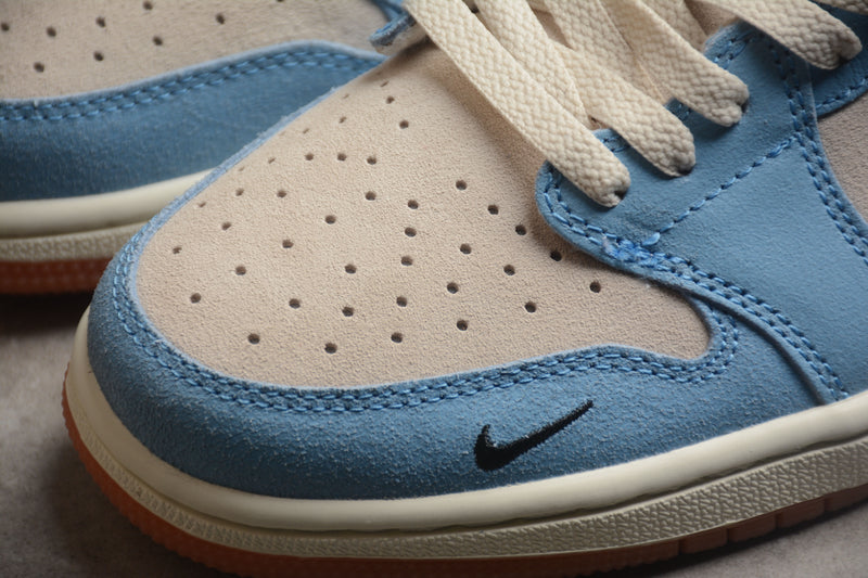 Air Jordan 1 Low "UNC"